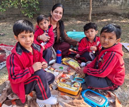 Children, teachers and parents shared their experiences while enjoying delicious food and fun games